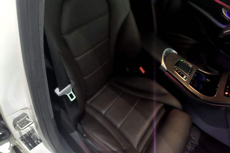 Used Mercedes-Benz GLC 2020 GLC 300 L 4MATIC Dynamic Edition Right Front Seat