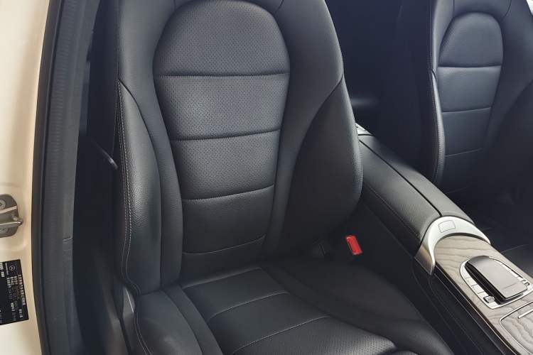 Used Mercedes-Benz GLC 2020 GLC 300 L 4MATIC Dynamic Edition Right Front Seat