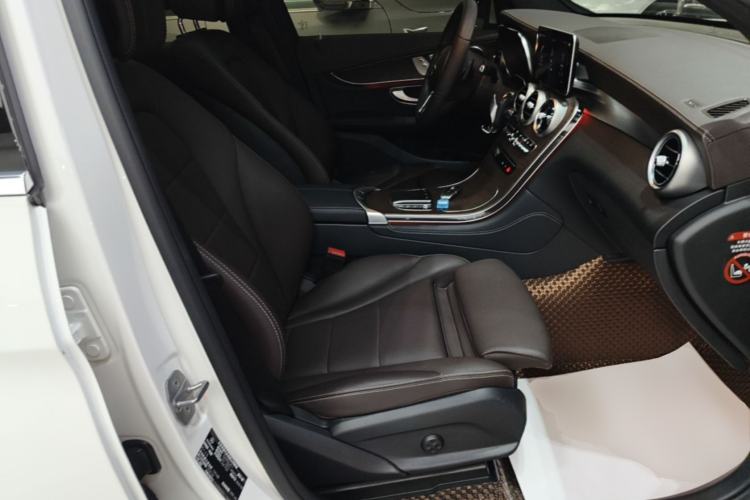 Used Mercedes-Benz GLC 2020 Facelift GLC 300 L 4MATIC Dynamic Edition Right Front Seat