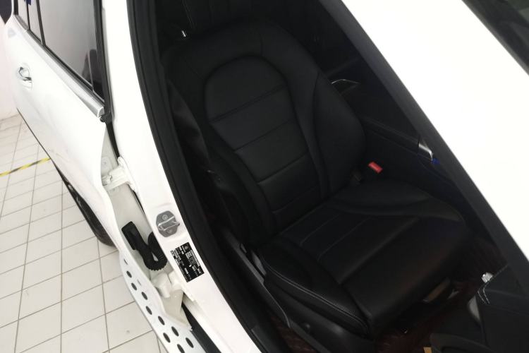 Used Mercedes-Benz GLC 2020 GLC 300 L 4MATIC Dynamic Edition Right Front Seat