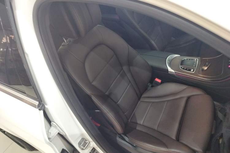 Used Mercedes-Benz GLC 2020 Facelift GLC 300 L 4MATIC Dynamic Edition Right Front Seat