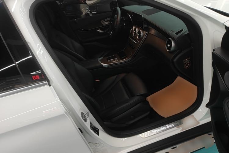 Used Mercedes-Benz GLC 2020 GLC 300 L 4MATIC Dynamic Edition Right Front Seat