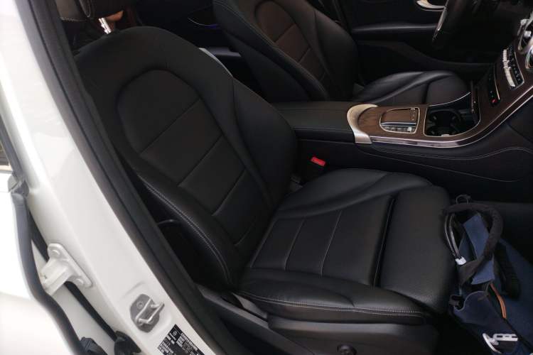 Used Mercedes-Benz GLC 2020 Facelift GLC 300 L 4MATIC Dynamic Edition Right Front Seat