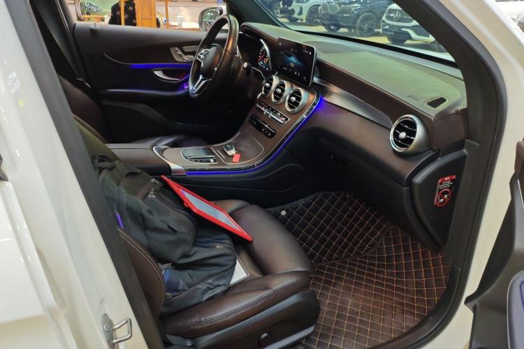 Used Mercedes-Benz GLC 2020 GLC 300 L 4MATIC Dynamic Edition Right Front Seat