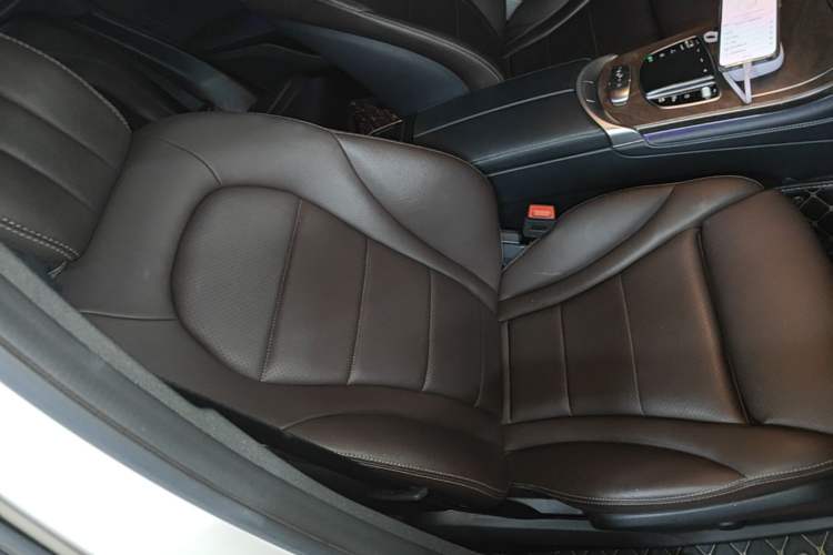 Used Mercedes-Benz GLC 2020 Facelift GLC 300 L 4MATIC Dynamic Edition Right Front Seat