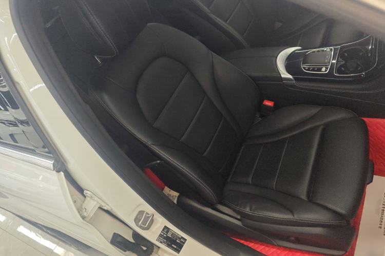 Used Mercedes-Benz GLC 2020 Facelifted GLC 260 L 4MATIC Dynamic Edition Right Front Seat