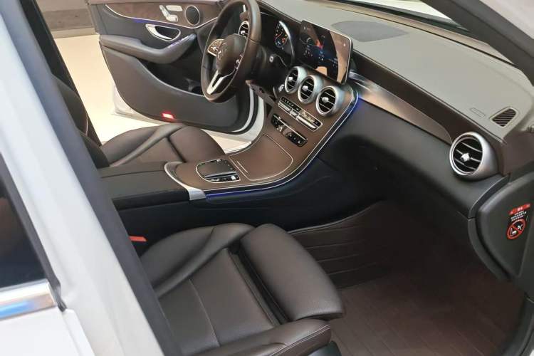Used Mercedes-Benz GLC 2020 GLC 260 L 4MATIC Luxury Model Right Front Seat