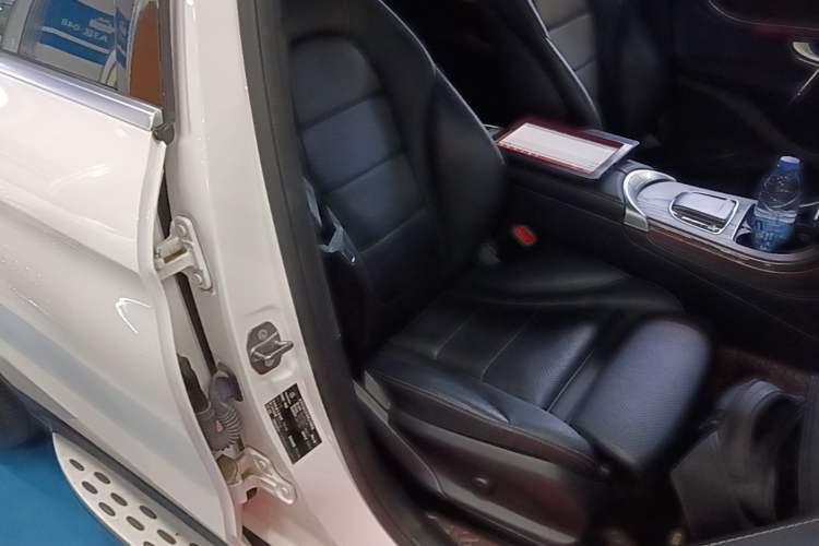 Used Mercedes-Benz GLC 2020 Facelift GLC 300 L 4MATIC Dynamic Edition Right Front Seat