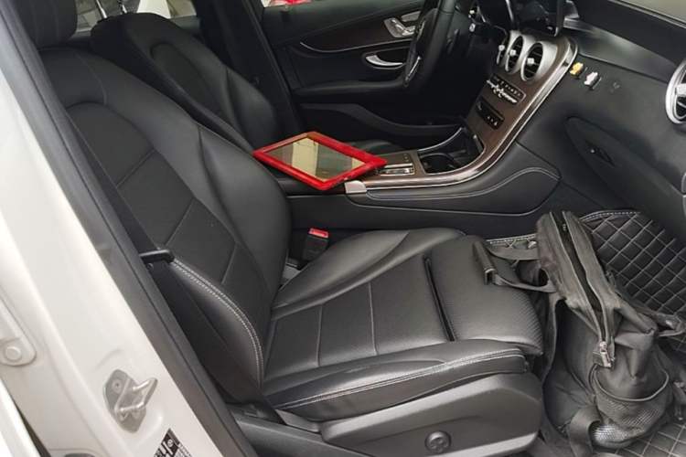 Used Mercedes-Benz GLC 2020 Facelift GLC 300 L 4MATIC Dynamic Edition Right Front Seat