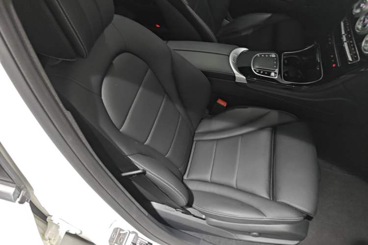 Used Mercedes-Benz GLC 2020 Facelifted GLC 260 L 4MATIC Dynamic Edition Right Front Seat