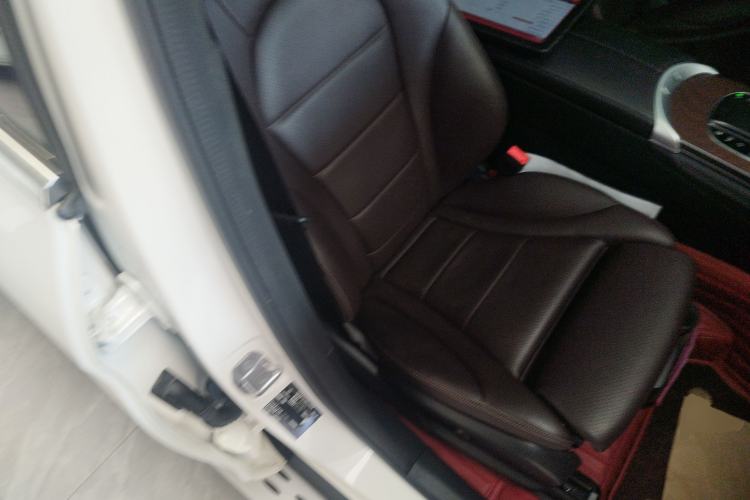 Used Mercedes-Benz GLC 2020 GLC 300 L 4MATIC Dynamic Edition Right Front Seat