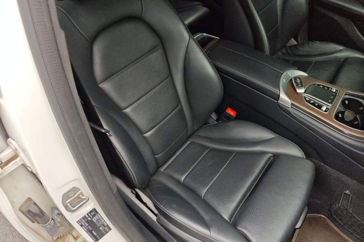 Used Mercedes-Benz GLC 2020 GLC 300 L 4MATIC Dynamic Edition Right Front Seat