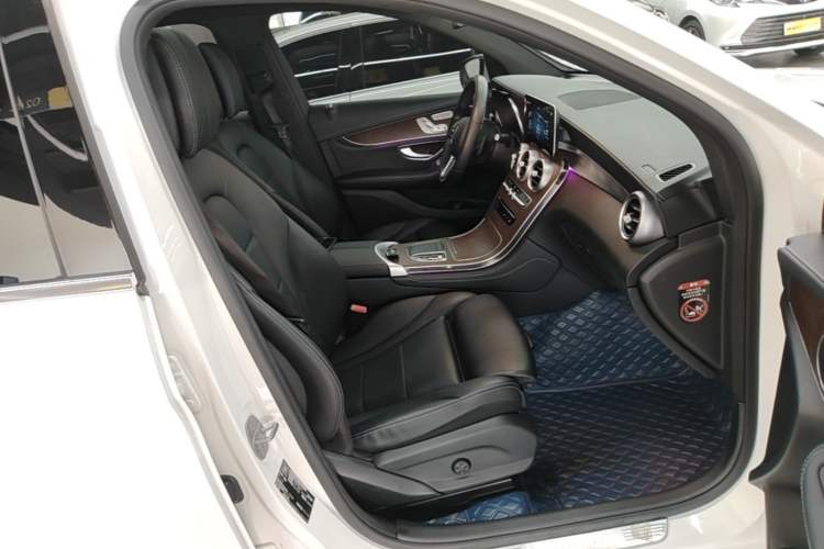 Used Mercedes-Benz GLC 2020 Facelift GLC 300 L 4MATIC Dynamic Edition Right Front Seat