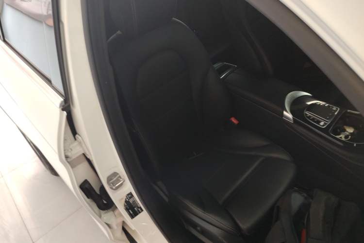 Used Mercedes-Benz GLC 2020 Facelifted GLC 260 L 4MATIC Dynamic Edition Right Front Seat