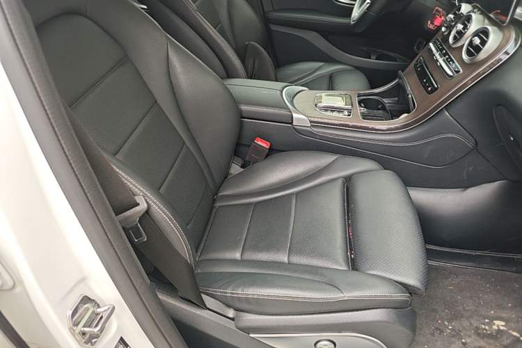 Used Mercedes-Benz GLC 2020 Facelift GLC 300 L 4MATIC Dynamic Edition Right Front Seat