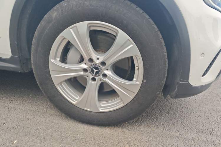 Used Mercedes-Benz GLC 2020 Facelifted GLC 260 L 4MATIC Dynamic Edition Right Front Wheel Hub