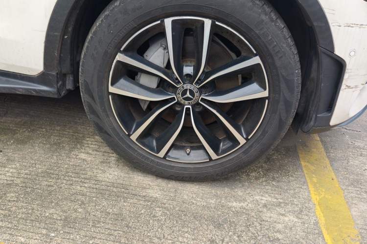 Used Mercedes-Benz GLC 2020 GLC 300 L 4MATIC Dynamic Edition Right Front Wheel Hub