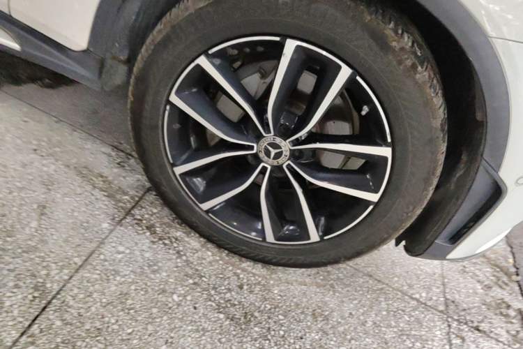 Used Mercedes-Benz GLC 2020 GLC 300 L 4MATIC Dynamic Edition Right Front Wheel Hub