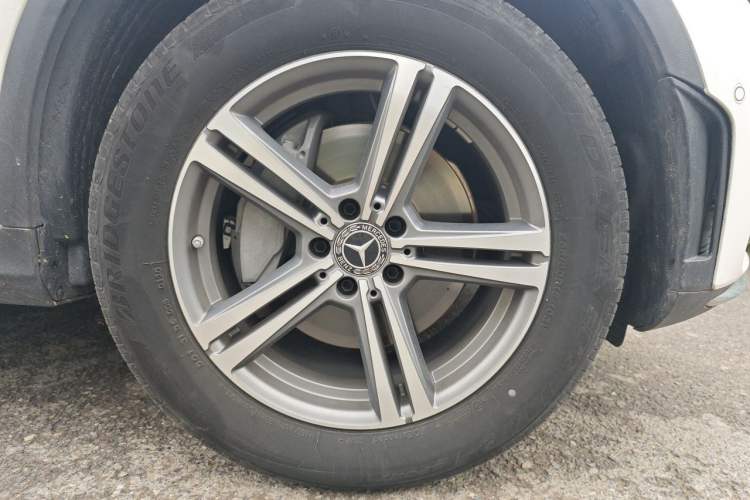 Used Mercedes-Benz GLC 2020 GLC 260 L 4MATIC Luxury Model Right Front Wheel Hub