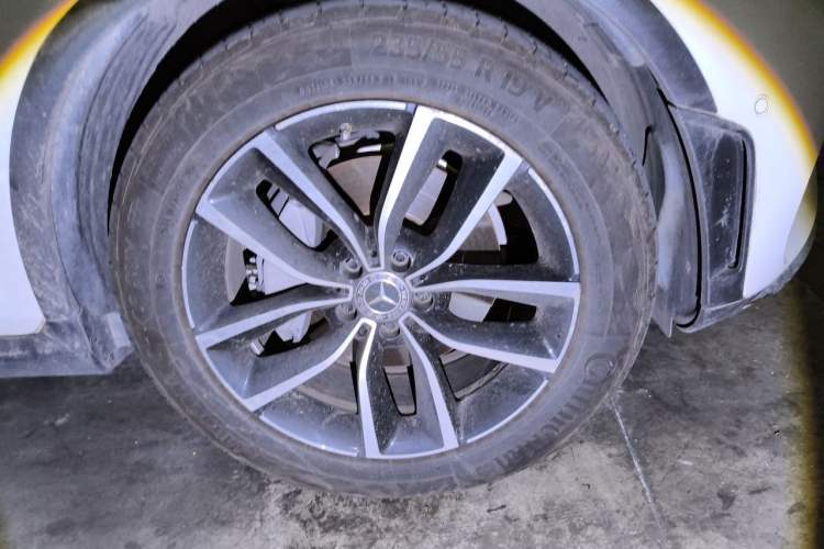 Used Mercedes-Benz GLC 2020 Facelift GLC 260 L 4MATIC Luxury Edition Right Front Wheel Hub