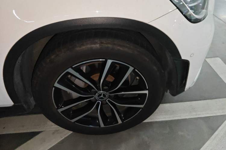 Used Mercedes-Benz GLC 2020 Facelift GLC 300 L 4MATIC Dynamic Edition Right Front Wheel Hub
