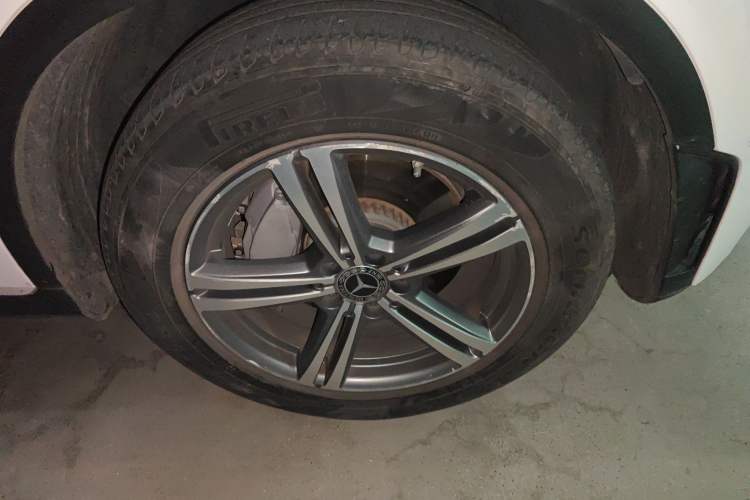 Used Mercedes-Benz GLC 2020 GLC 260 L 4MATIC Luxury Model Right Front Wheel Hub