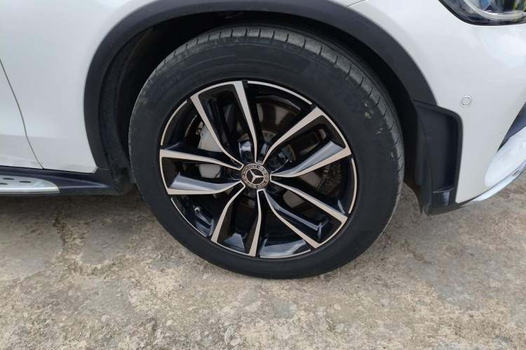 Used Mercedes-Benz GLC 2020 Facelift GLC 300 L 4MATIC Dynamic Edition Right Front Wheel Hub
