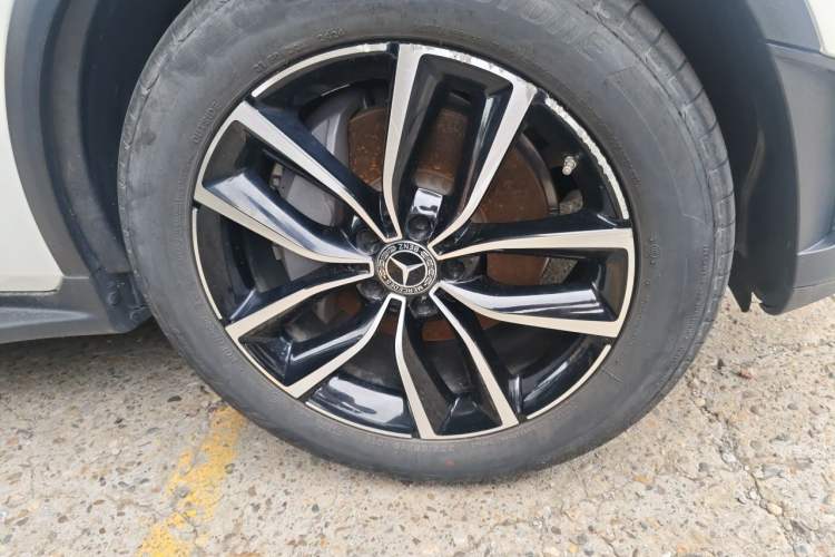 Used Mercedes-Benz GLC 2020 Facelift GLC 260 L 4MATIC Luxury Edition Right Front Wheel Hub