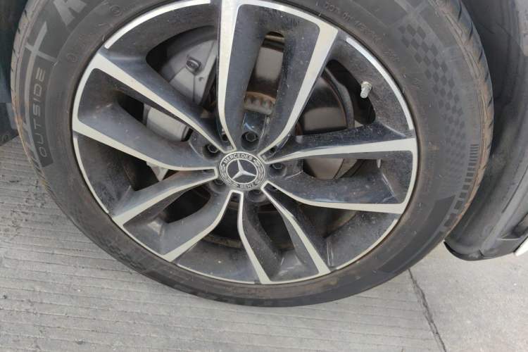 Used Mercedes-Benz GLC 2020 GLC 300 L 4MATIC AMG-Line Right Front Wheel Hub