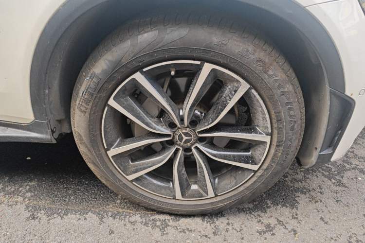 Used Mercedes-Benz GLC 2020 Facelift GLC 300 L 4MATIC Dynamic Edition Right Front Wheel Hub
