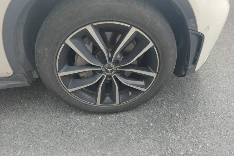 Used Mercedes-Benz GLC 2020 Facelift GLC 300 L 4MATIC Dynamic Edition Right Front Wheel Hub