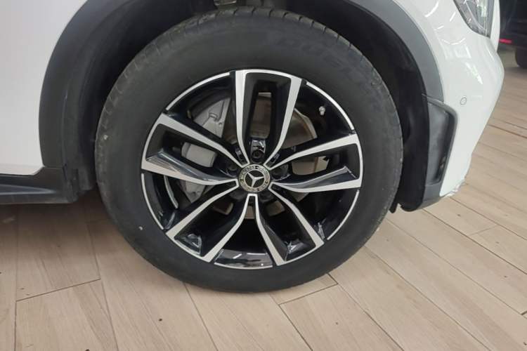 Used Mercedes-Benz GLC 2020 Facelift GLC 300 L 4MATIC Dynamic Edition Right Front Wheel Hub