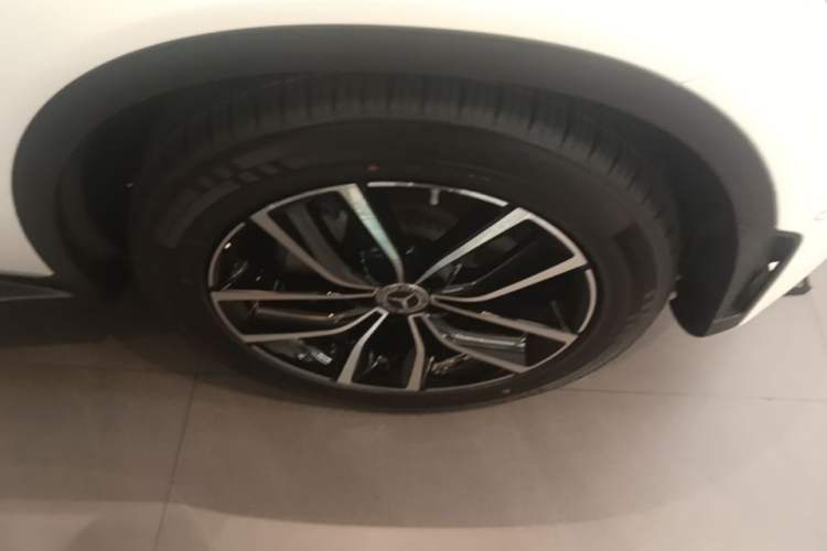 Used Mercedes-Benz GLC 2020 GLC 300 L 4MATIC Dynamic Edition Right Front Wheel Hub