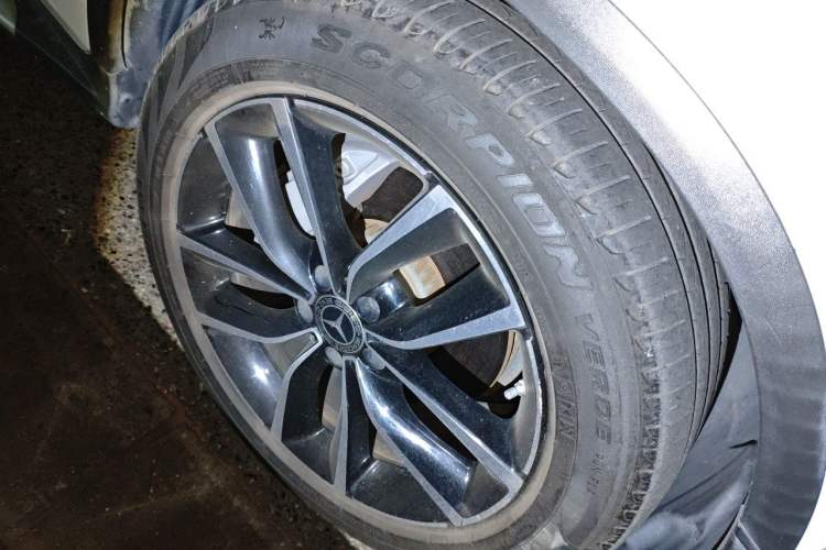 Used Mercedes-Benz GLC 2020 Facelift GLC 300 L 4MATIC Dynamic Edition Right Front Wheel Hub