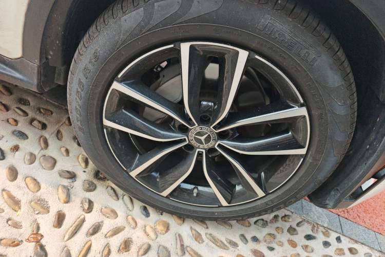Used Mercedes-Benz GLC 2020 Facelift GLC 300 L 4MATIC Dynamic Edition Right Front Wheel Hub