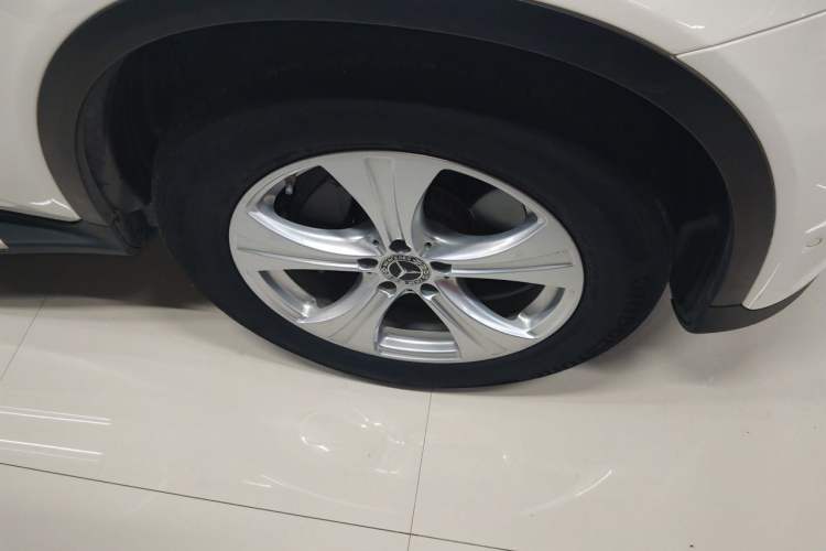 Used Mercedes-Benz GLC 2020 Facelifted GLC 260 L 4MATIC Dynamic Edition Right Front Wheel Hub