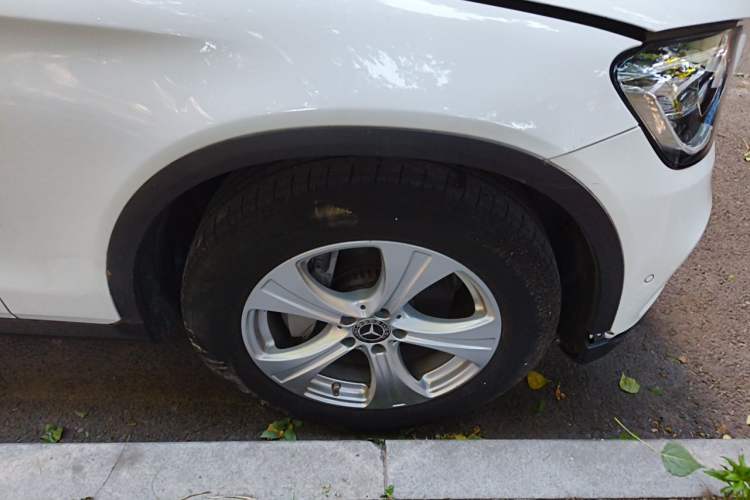 Used Mercedes-Benz GLC 2020 Facelifted GLC 260 L 4MATIC Dynamic Edition Right Front Wheel Hub