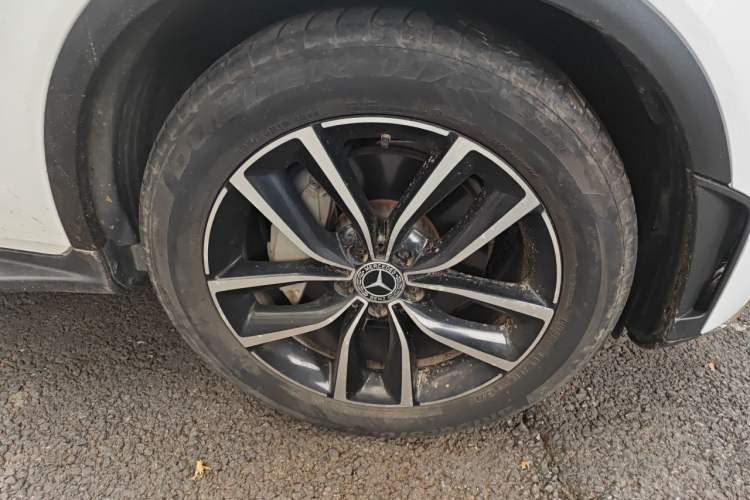 Used Mercedes-Benz GLC 2020 GLC 300 L 4MATIC Dynamic Edition Right Front Wheel Hub