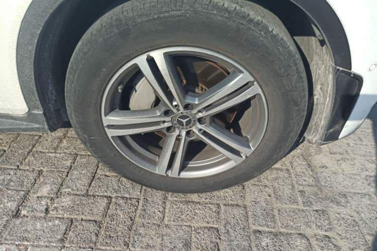 Used Mercedes-Benz GLC 2020 GLC 260 L 4MATIC Luxury Model Right Front Wheel Hub