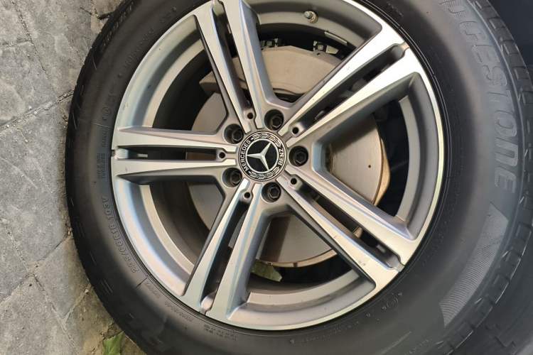 Used Mercedes-Benz GLC 2020 GLC 260 L 4MATIC Luxury Model Right Front Wheel Hub