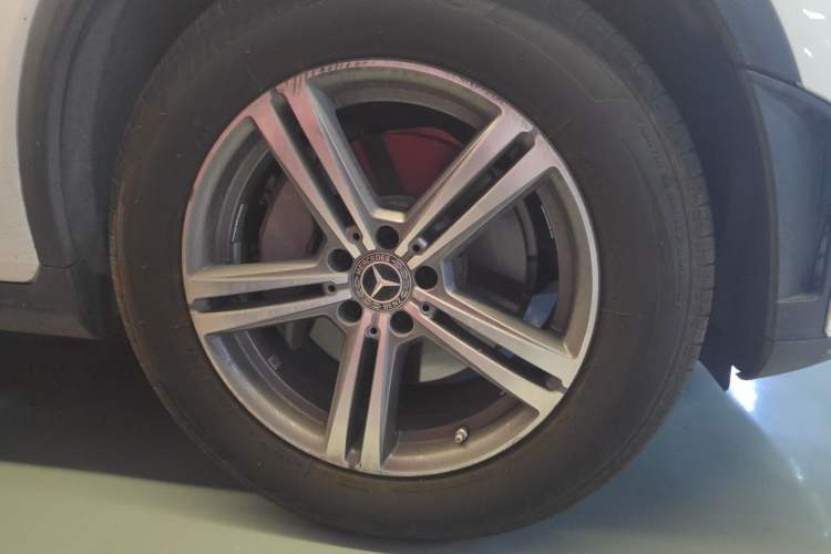 Used Mercedes-Benz GLC 2020 GLC 260 L 4MATIC Luxury Model Right Front Wheel Hub