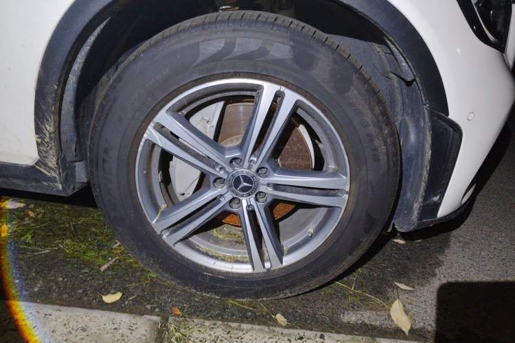 Used Mercedes-Benz GLC 2020 GLC 260 L 4MATIC Luxury Model Right Front Wheel Hub