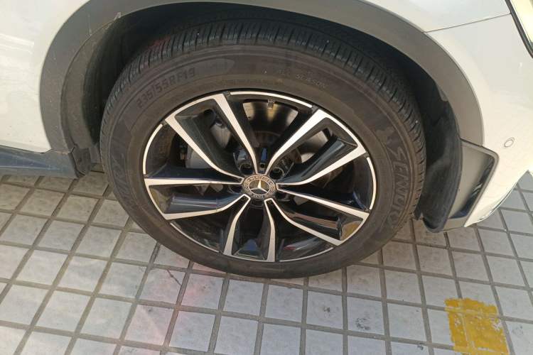 Used Mercedes-Benz GLC 2020 Facelift GLC 260 L 4MATIC Luxury Edition Right Front Wheel Hub