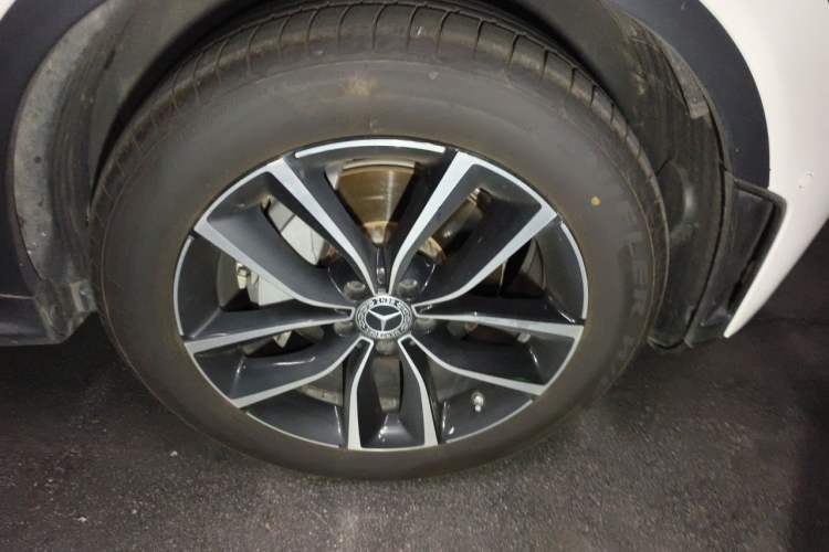 Used Mercedes-Benz GLC 2020 Facelift GLC 300 L 4MATIC Dynamic Edition Right Front Wheel Hub