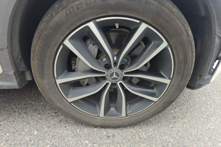 Used Mercedes-Benz GLC 2020 Facelift GLC 300 L 4MATIC Dynamic Edition Right Front Wheel Hub