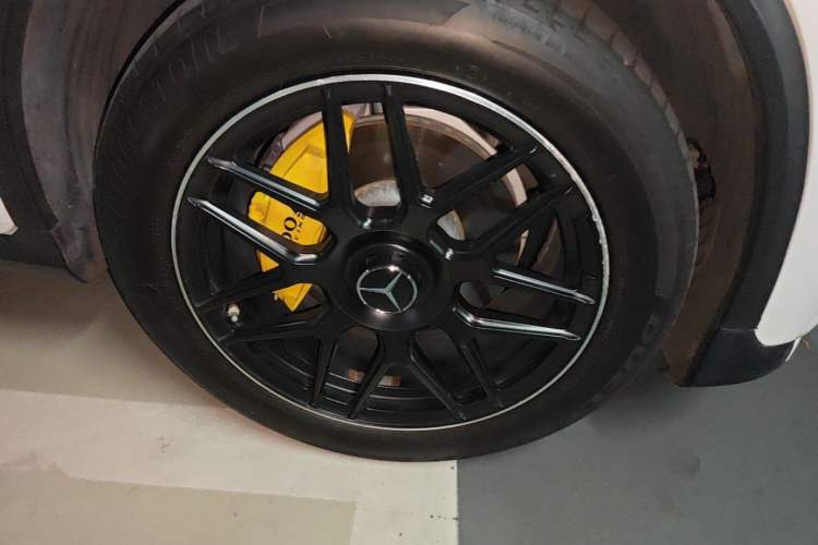 Used Mercedes-Benz GLC 2020 Facelift GLC 260 L 4MATIC Luxury Edition Right Front Wheel Hub
