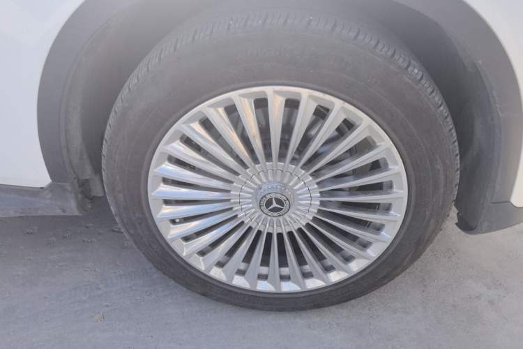 Used Mercedes-Benz GLC 2020 Facelifted GLC 260 L 4MATIC Dynamic Edition Right Front Wheel Hub