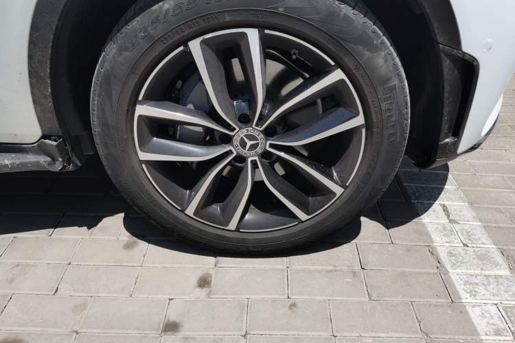 Used Mercedes-Benz GLC 2020 Facelift GLC 300 L 4MATIC Dynamic Edition Right Front Wheel Hub
