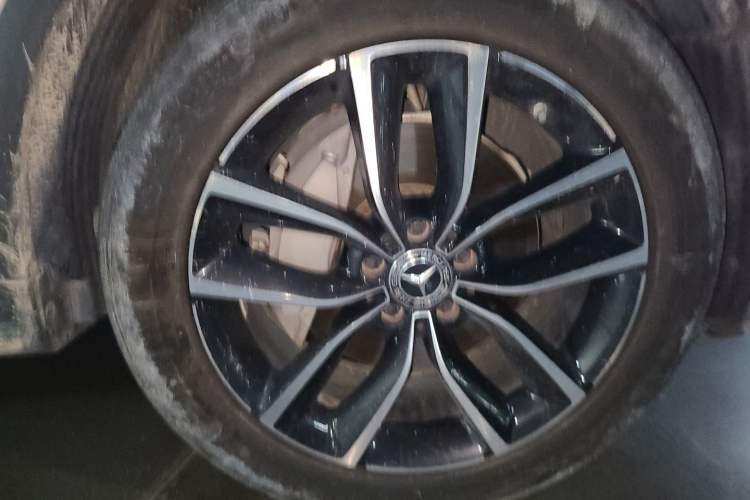 Used Mercedes-Benz GLC 2020 GLC 300 L 4MATIC Dynamic Edition Right Front Wheel Hub