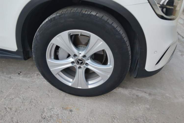 Used Mercedes-Benz GLC 2020 Facelifted GLC 260 L 4MATIC Dynamic Edition Right Front Wheel Hub